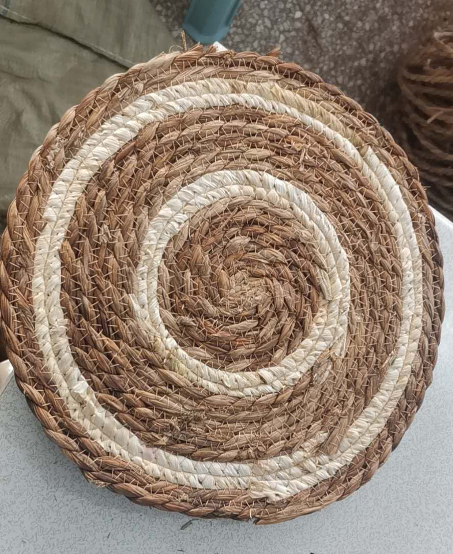 Décoration murale de maïs mélangé - Mat - Naturel - 10 pouces de diamètre.