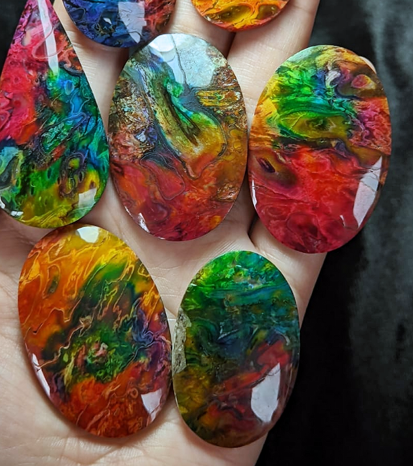 Palm Root Colored Oval
Cabochons - mm - NEW1122