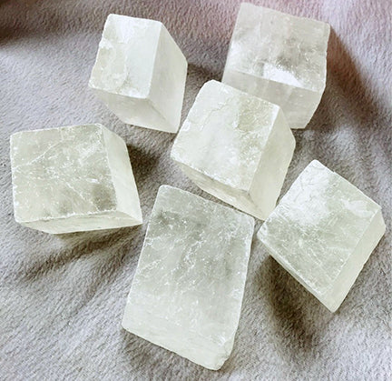 White Window Calcite Rough Stone 50-70mm - Price per gram - China