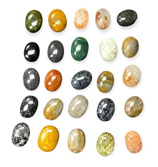 Pack of 25 Assorted Palm Stones Oval - 50-60 x 35-45mm - Good Mixture - India - NEW1122