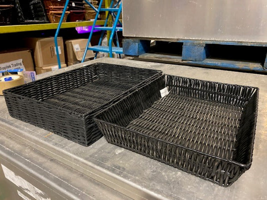 NYLON RECT TRAY /  WIRE FRAME BLACK 16 x 12 x 3 - Current stock is shown on left