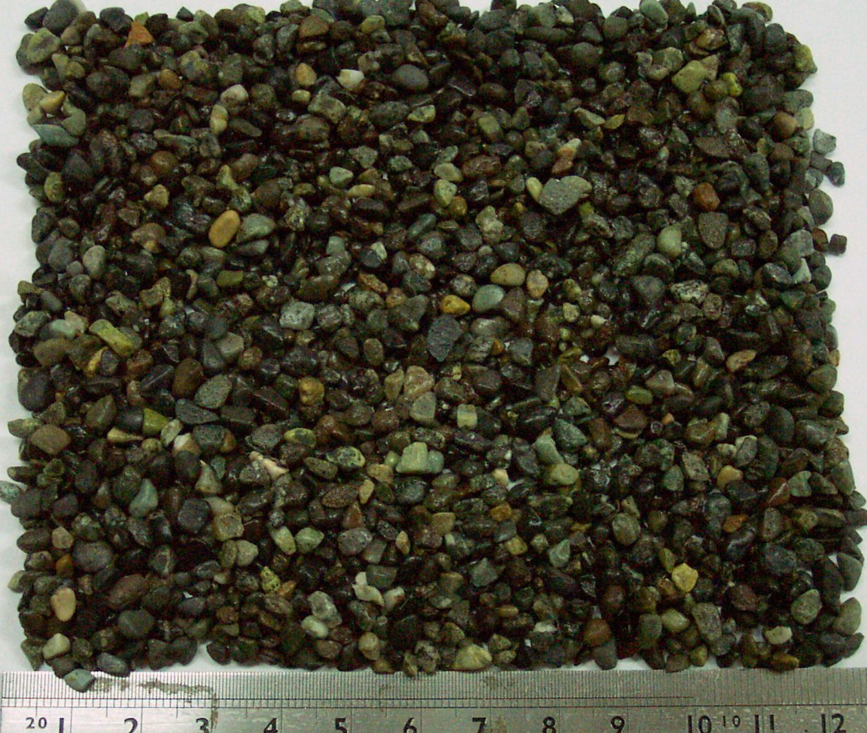 MEDIUM PEBBLES - #5 - DARK MIX - 10 KG