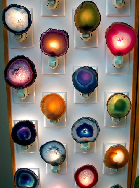 AGATE NIGHT LIGHTS ASSORTED COLORS -  3.15 inch - Boxed in Clear Cube