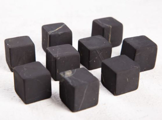 Cube de whisky naturel non poli en shungite 2x2cm - NEW122